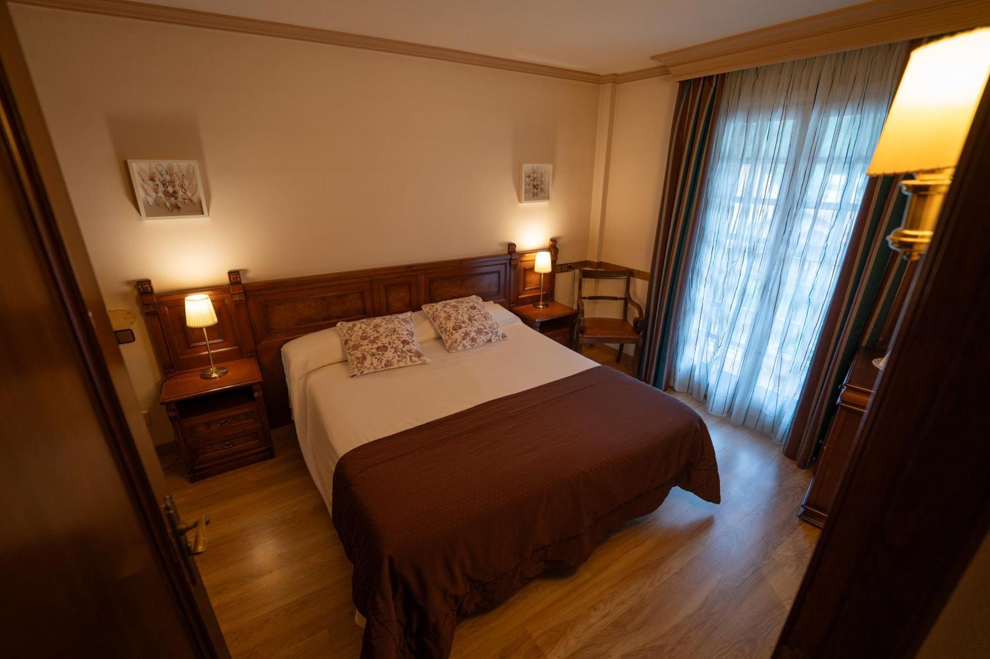 Edelweiss Hotel 3*