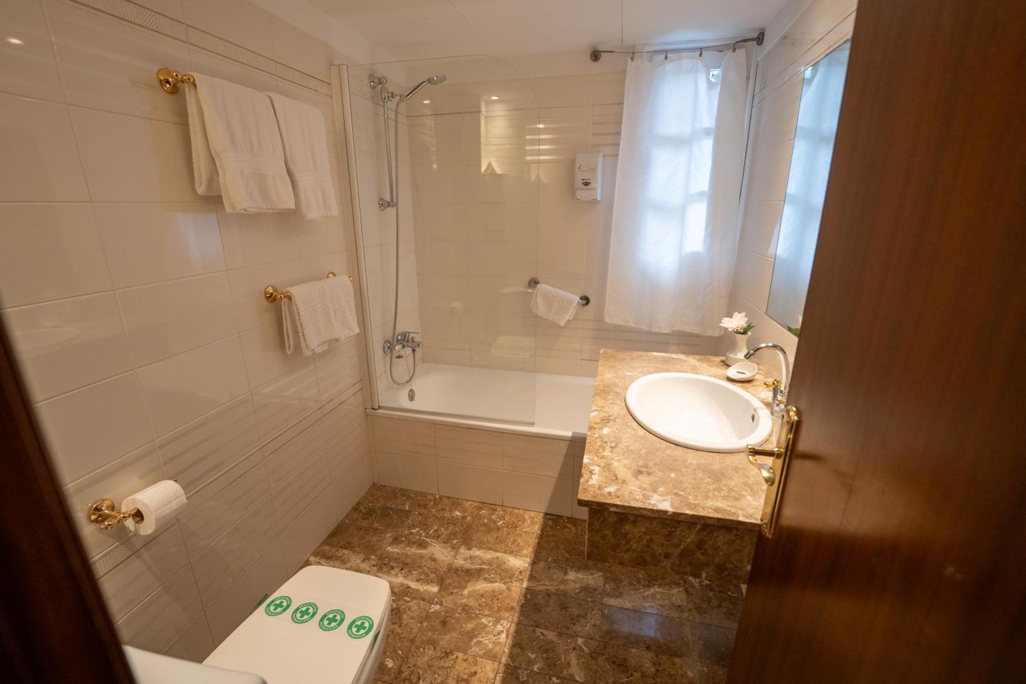 Hotel Edelweiss 3*